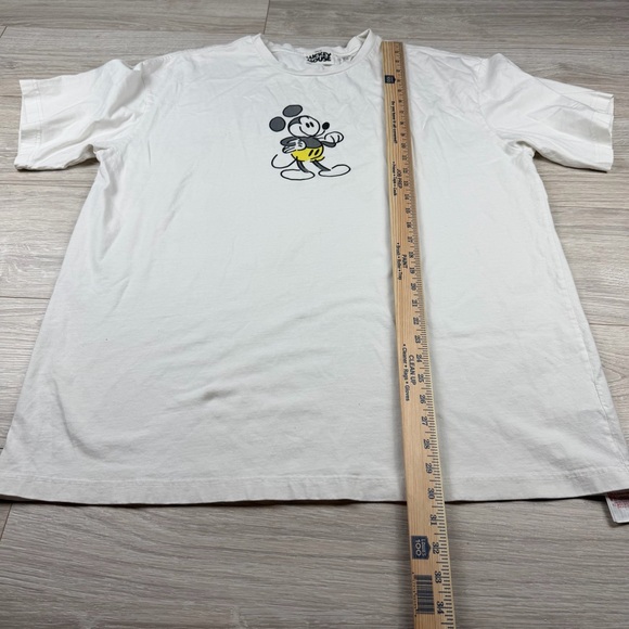 Disney Parks Mickey & Friends Mousewear Street Style White T-Shirt Men’s Size XL - Picture 3 of 7